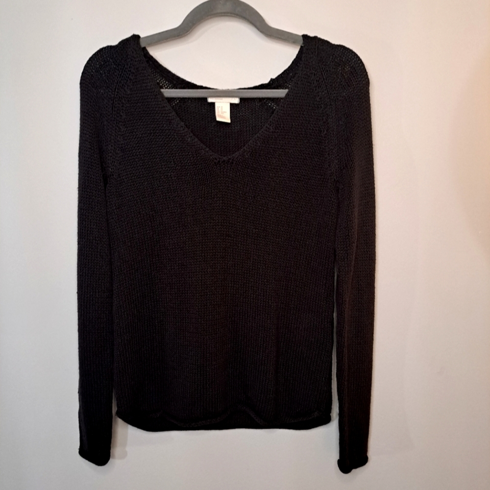 H&M black knit long-sleeve shirt